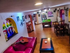 Entertainment at Kings Grass Cannabis Social Club Puerto Del Carmen Lanzarote
