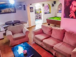 Comfortable Seating at Kings Grass Cannabis Social Club Puerto Del Carmen Lanzarote