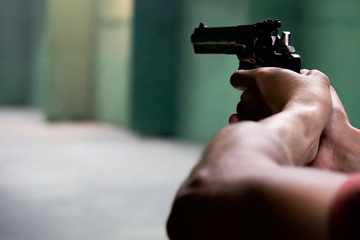 Narco suspect aims loaded gun at police officer in Mijas standoff