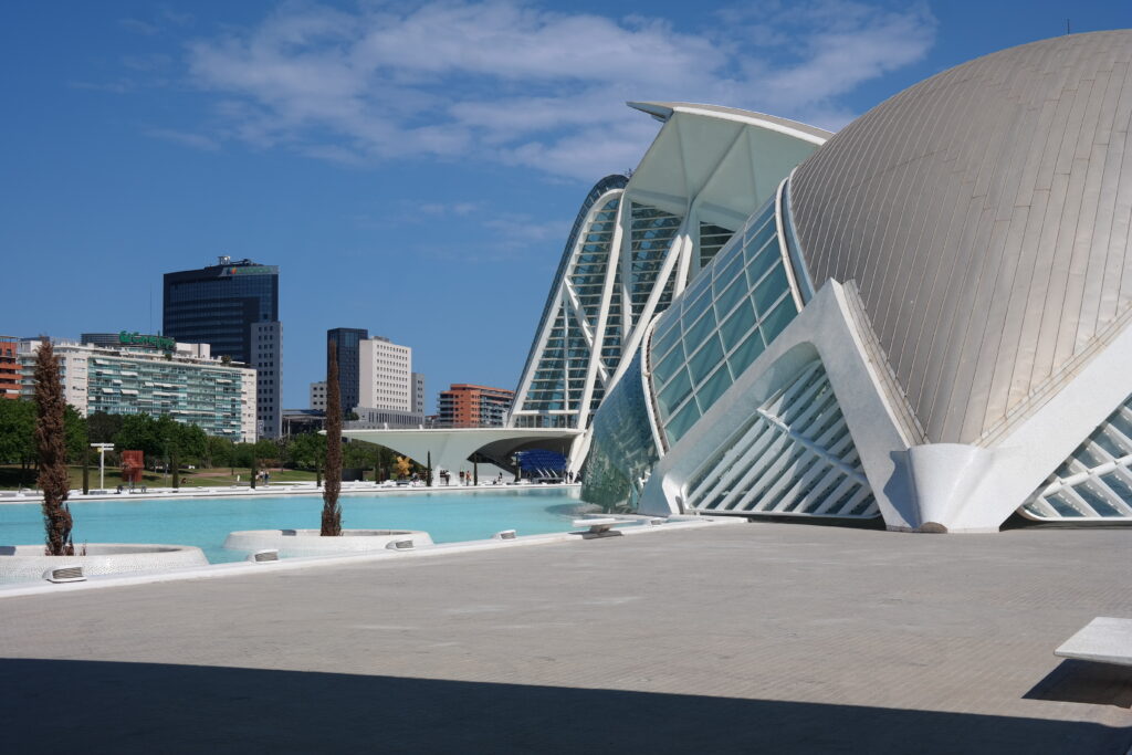 Cannabis Social Clubs in Valencia: The Complete 2026 Guide