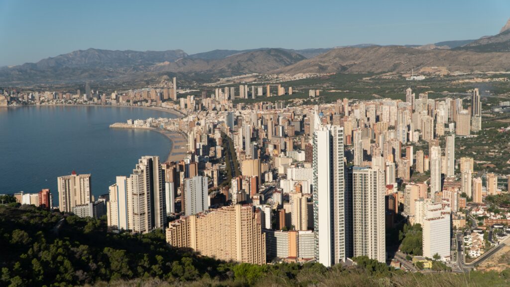 Cannabis Social Clubs in Benidorm: Complete Guide