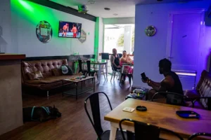 Members relaxing in the lounge at Perch CSC Cannabis Social Club Puerto Del Carmen
